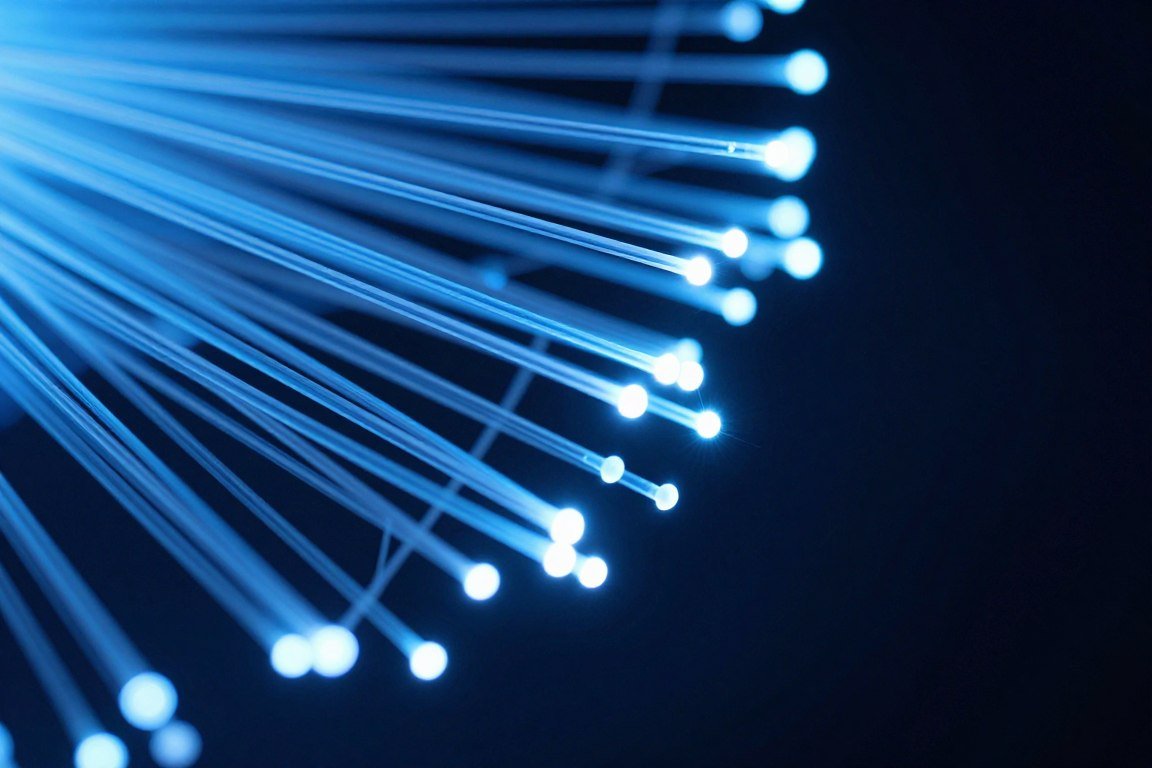 Computer screen displaying network connection pathways